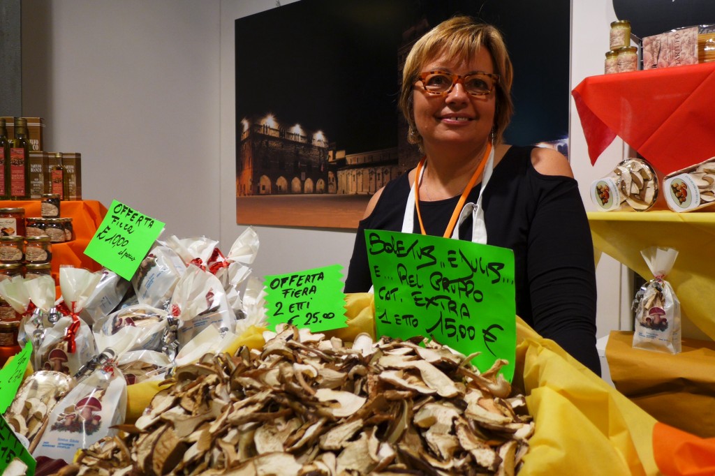 Vendor selling porcini from Italy and Eastern Europe tells us the Italian mushrooms are incomparable in flavor. Credit: Nathan Hoyt